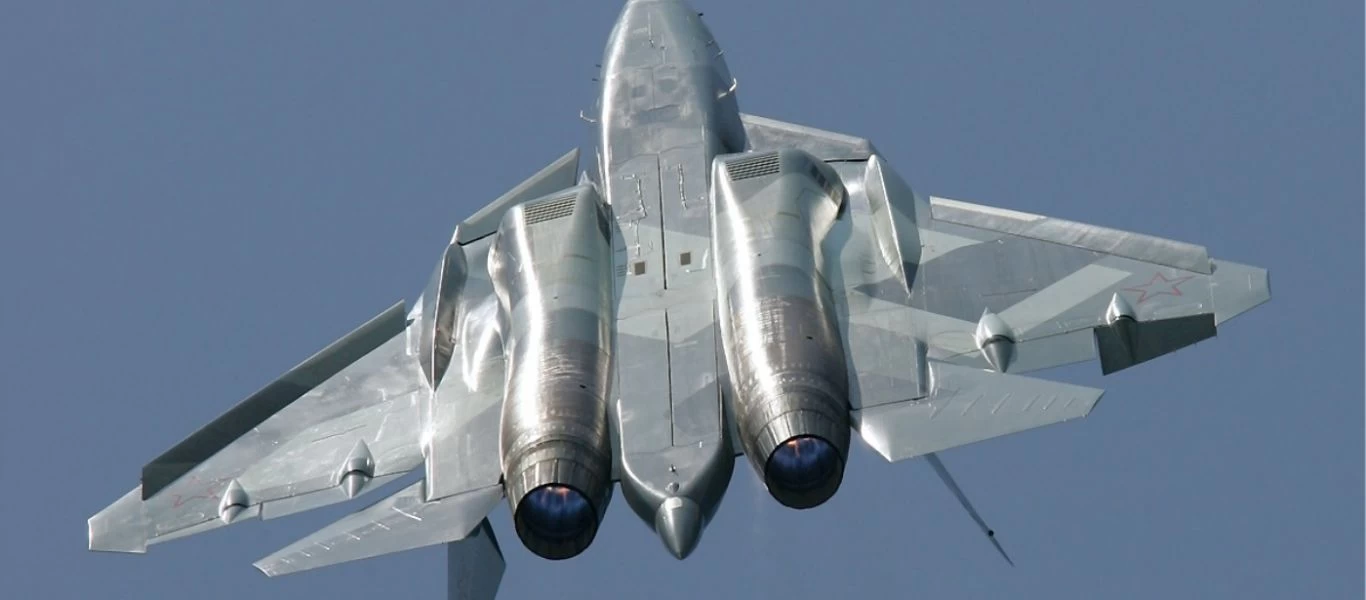 Εντυπωσιακός εναέριος σχηματισμός με Su-57, Su-35, Su-34 και Su-30